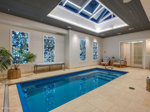 3720 Greenview Ave, Chicago IL 60613-3610 exterior