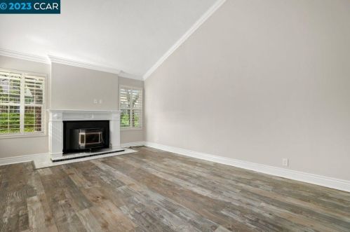 372 Camelback Rd, Concord CA  94523-1357 exterior