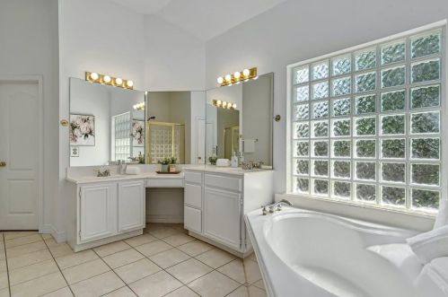 10204 Eclipse Ln, Austin TX 78739-1707 exterior