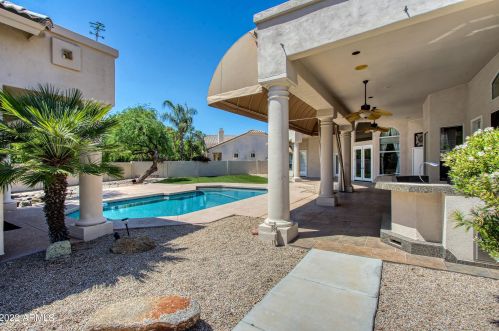 13810 34th St, Phoenix AZ  85032-5305 exterior