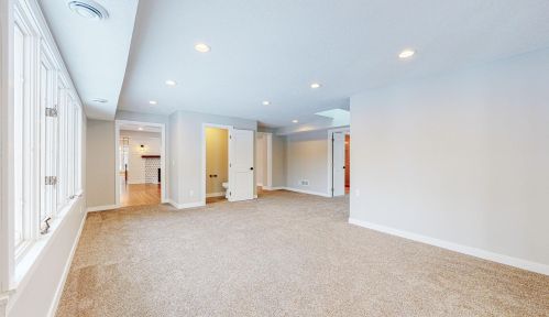 2501 Arc St, Saint Paul MN 55109-1918 exterior