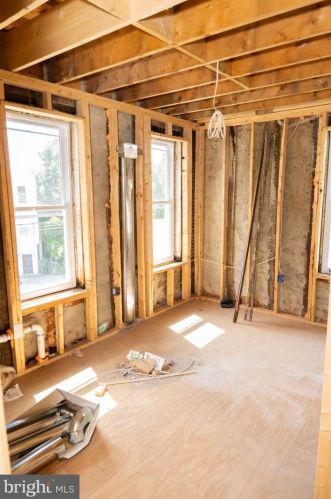 2028 29 St, Philadelphia PA 19132-3022 exterior