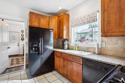 2491 Burtz St, Atlanta GA  30318-1802 exterior