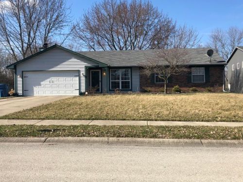 8428 Castle Farms Rd, Indianapolis, IN 46256-3447