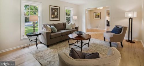 1006 Farm Haven Dr, Rockville MD 20852-4244 exterior