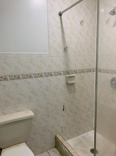 730 218th St, Bronx NY 10467-5881 exterior