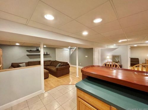 27 Patrick Dr, Seymour CT 06483-2372 exterior