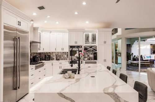 5555 Cynthia Ln, Naples FL 34112-5454 exterior