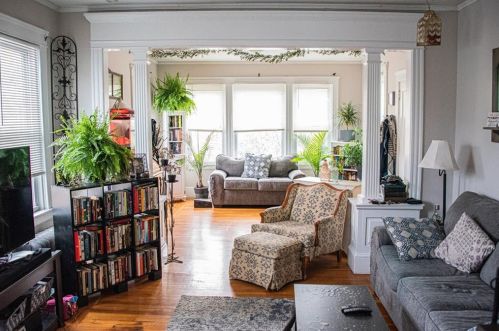 53 Raymond St, Providence RI 02908-4838 exterior