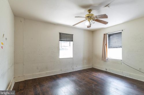 5016 Hazel Ave, Philadelphia PA 19143-1621 exterior