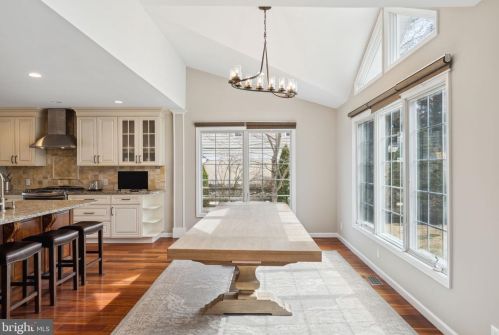 114 Woodview Ln, Riverton NJ  08077-3218 exterior