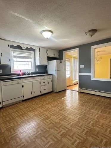 135 Woodland St, Windsor CT  06095-3455 exterior