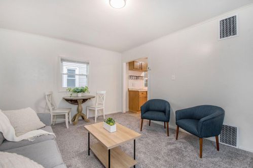 1350 Emerald Ave, Grand Rapids MI 49505-4824 exterior