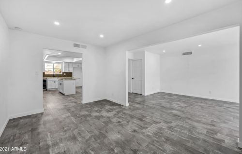 11216 33rd Ave, Phoenix AZ 85029-4105 exterior