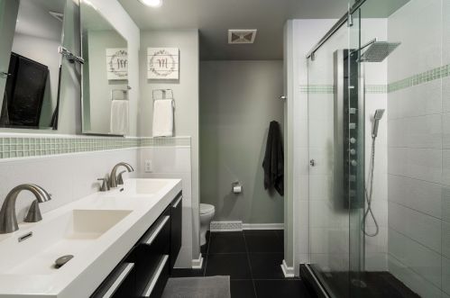 1962 Commerce St, Milwaukee WI 53212-3776 exterior