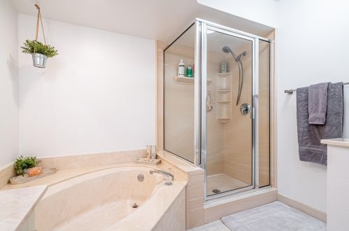 5807 Northpointe Ln, Boynton Beach FL 33437-2008 exterior