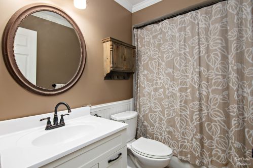 6907 Hillcrest Dr, Bull Valley IL 60012-3217 exterior