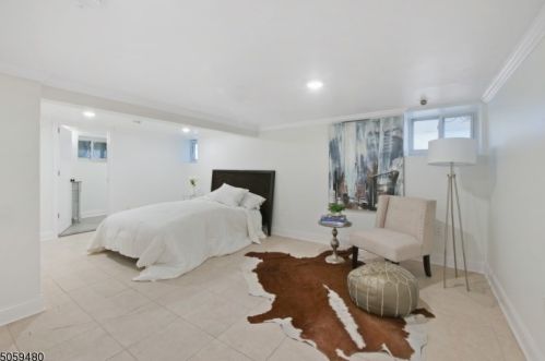 212 Laurel Ave, Maplewood, NJ 07040-1914