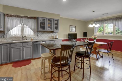 181 Primrose Ln, Hanover PA 17331-5211 exterior