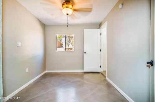 4137 1 St, Tucson AZ 85711-1510 exterior