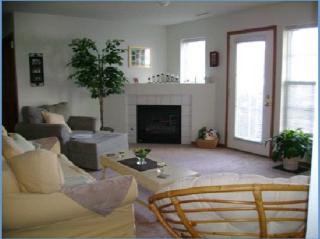 68 Miller Ave, Cedar Rapids IA  52404-5143 exterior