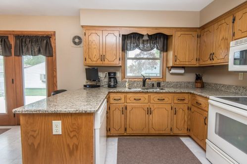 5030 20th St, Milwaukee WI 53233-2506 exterior