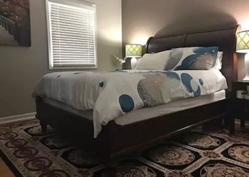 551 Babcock Ave, Elmhurst IL  60126-1803 exterior