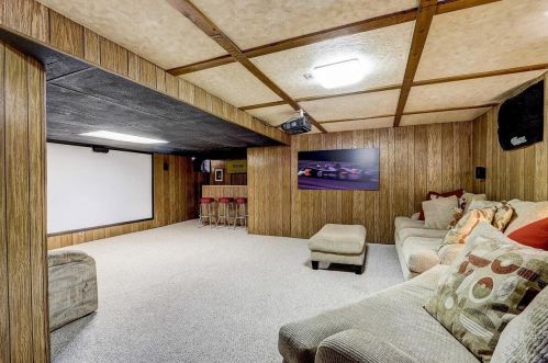 5006 Beloit Rd, Milwaukee WI 53214-5332 exterior