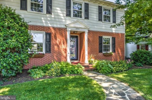 2013 Marietta Ave, Lancaster PA 17603-2205 exterior