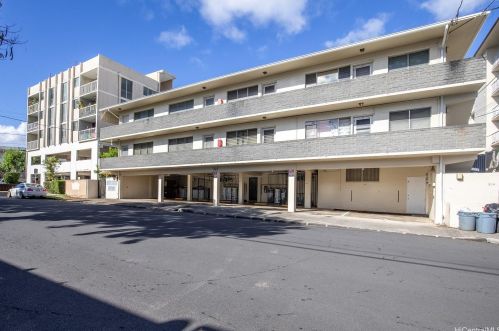 810 Grn St, Honolulu HI 96813-2131 exterior