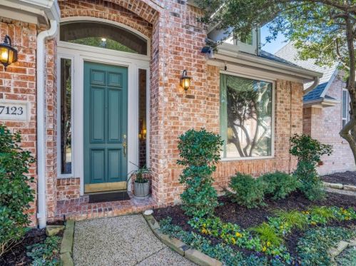 7123 Elm Creek Ln, Dallas TX  75252-2770 exterior