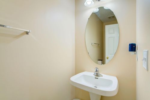 803 Braunworth Ct, Chaska MN 55318-3242 exterior