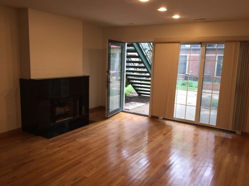 1812 Dearborn St, Chicago IL  60616-1648 exterior