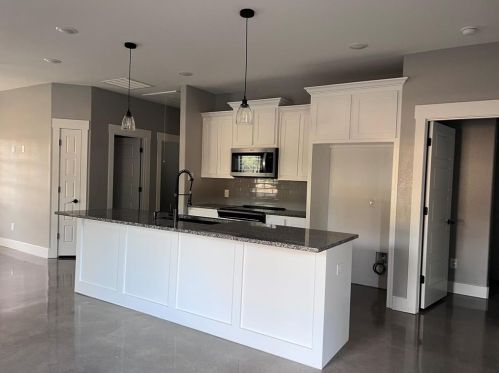 735 Gandy St, Denison TX  75021-2816 exterior