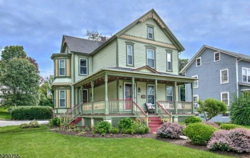 67 Leigh St, Clinton NJ 08809-1348 exterior