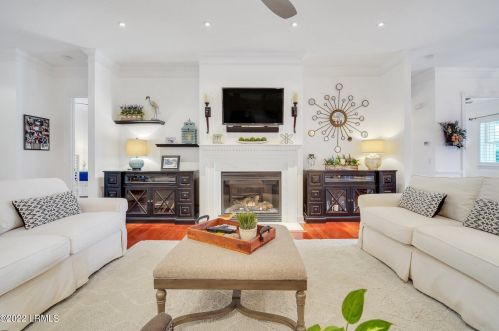 14 Halburton Cir, Bluffton SC 29910-7949 exterior