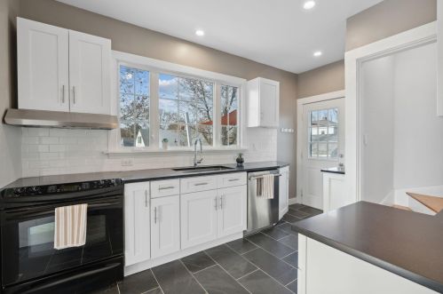 79 Bancroft St, Portland ME  04102-2028 exterior