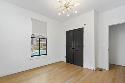 585 Bismark Rd, Atlanta GA 30324-4102 exterior