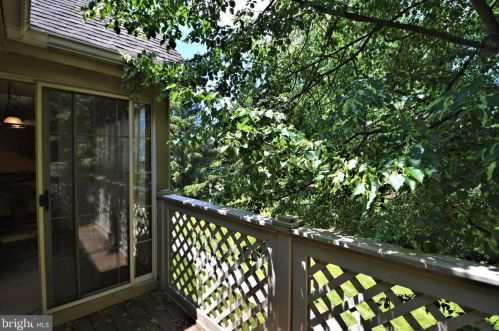 910 Foxmeadow Dr, Limerick PA 19468-1552 exterior