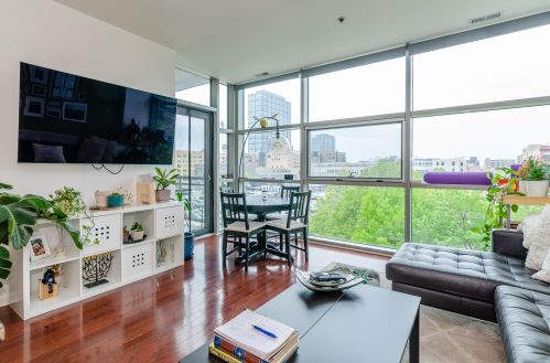 225 Sangamon St, Chicago, IL 60607-3196