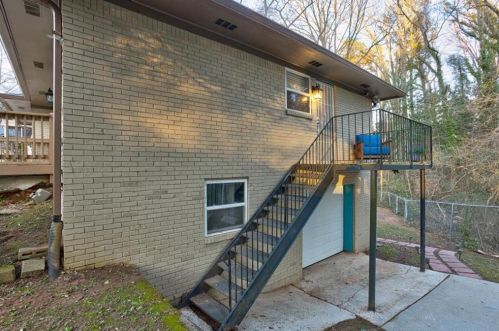 1898 Lisbon Dr, Atlanta GA  30310-4916 exterior