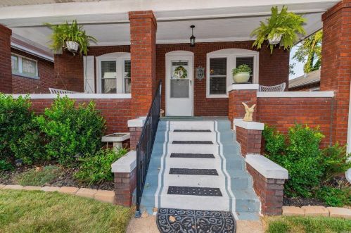 8511 Richard Ave, Saint Louis MO 63132-2806 exterior