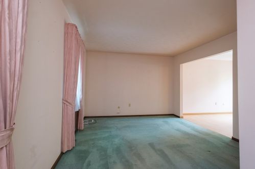 1421 Hillsboro St, Pittsburgh PA 15204-2330 exterior