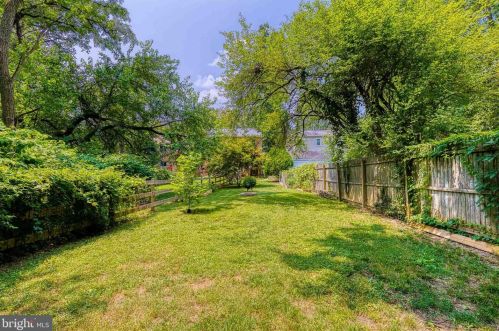 8205 Roanoke Ave, Silver Spring MD 20912-6208 exterior