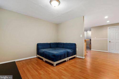 17032 Flatwood Dr, Rockville MD 20855-2539 exterior