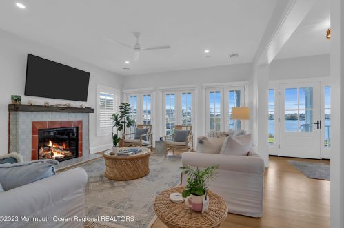 400 Newark Ave, Point Pleasant Beach NJ 08742-4141 exterior