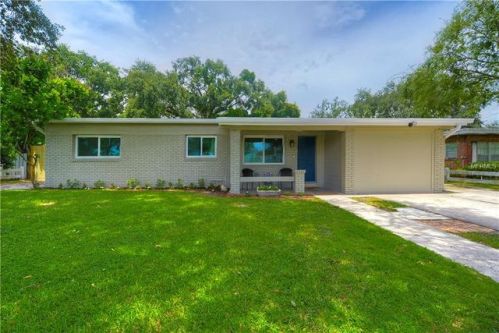 9629 Orange Grove Dr, Tampa FL  33618-4541 exterior