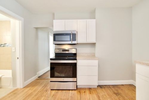 29 Marble St, Springfield MA 01105-2209 exterior