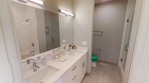 2553 Hillock Ave, Chicago IL 60608-5736 exterior