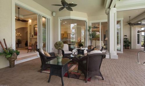 2489 Augusta Dr, Naples FL exterior